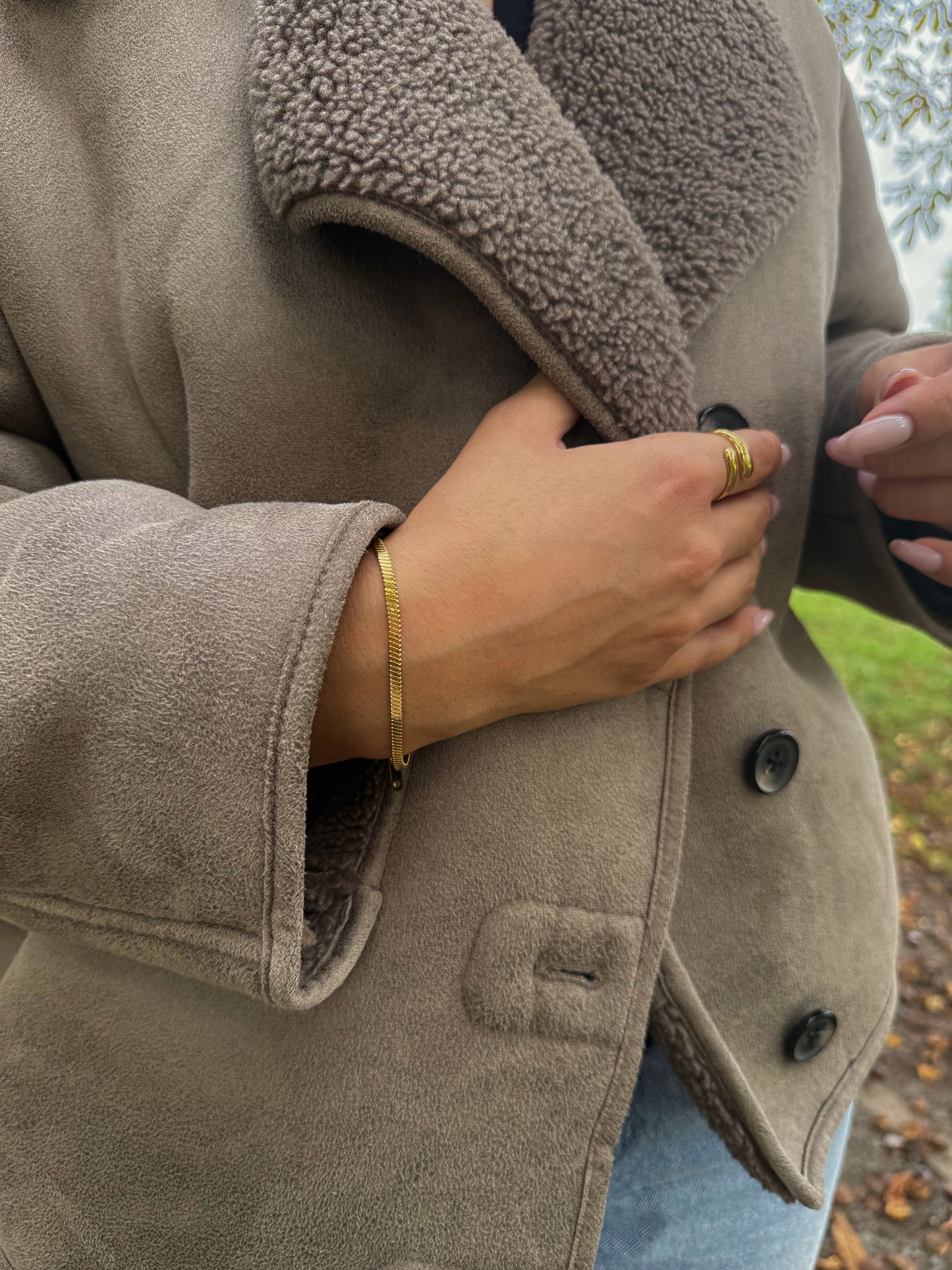 Golden Flow Armband