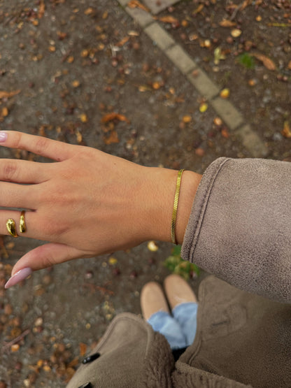 Golden Flow Armband